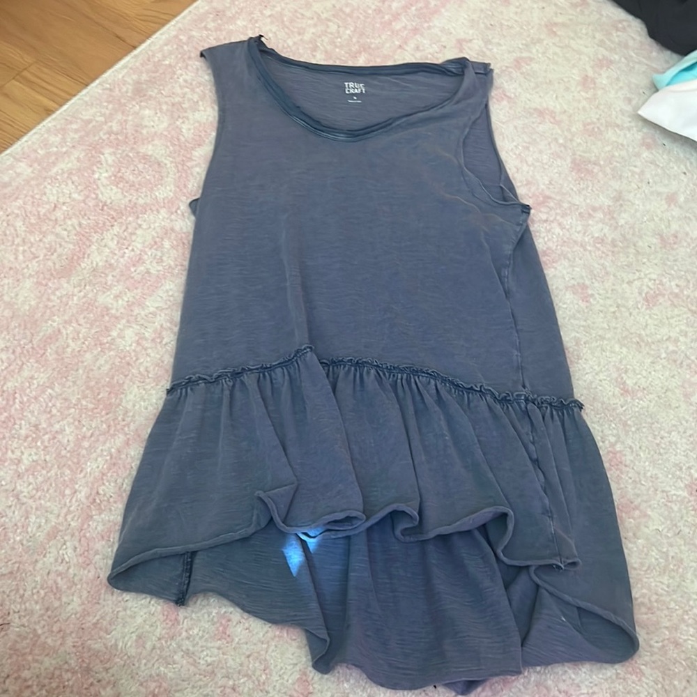 blue tank top